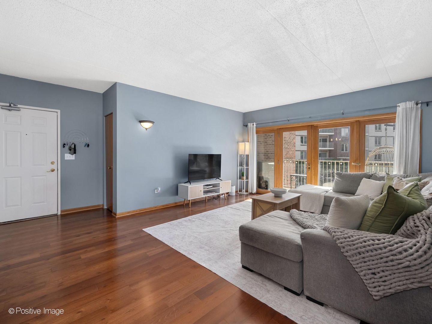 175 West Brush Hill Road, Unit 104 Elmhurst, IL 60126 - Photo 4 of 22