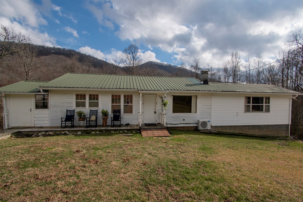 5834 Sweetwater Road Robbinsville, NC 28771 - Photo 34 of 39 Gallery Image 34