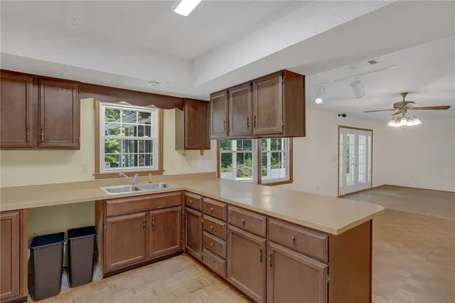 $850,000 | 595 Morris Lane, West Union, SC 29696