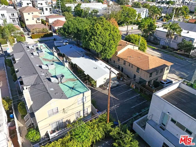 $1,800,000 | 1851 South Barrington Avenue, Los Angeles, CA 90025