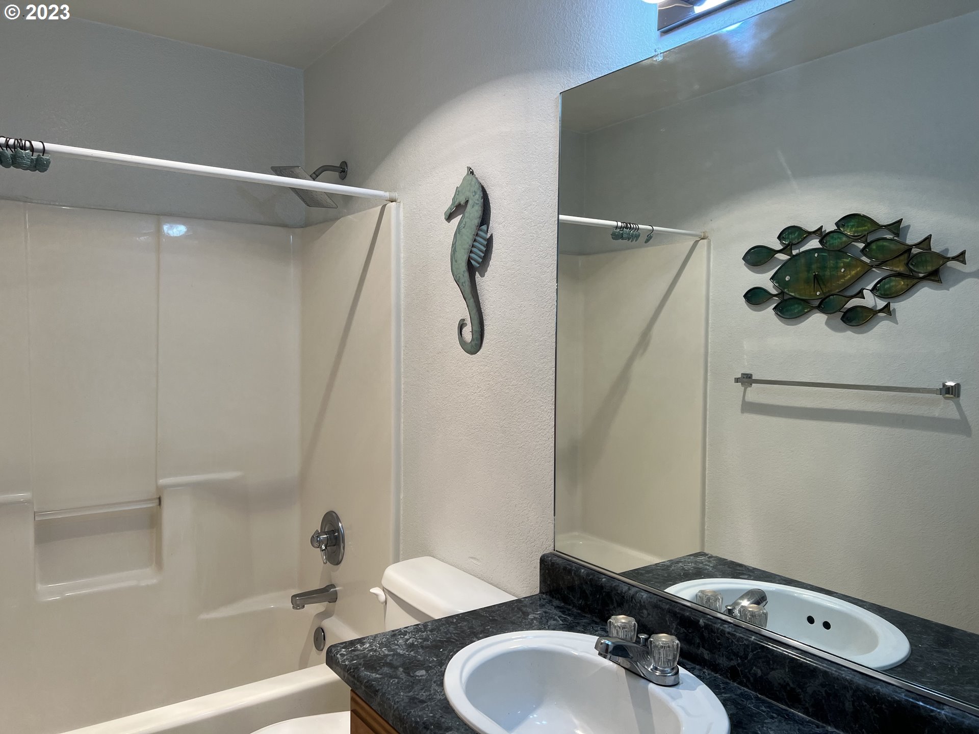 3840 Kinney Road, Unit 3 North Bend, OR 97459 - Photo 8 of 24 Gallery Image 8