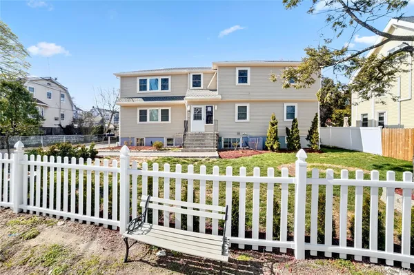 $1,299,999 | 276 5th Avenue, New Rochelle, NY 10801