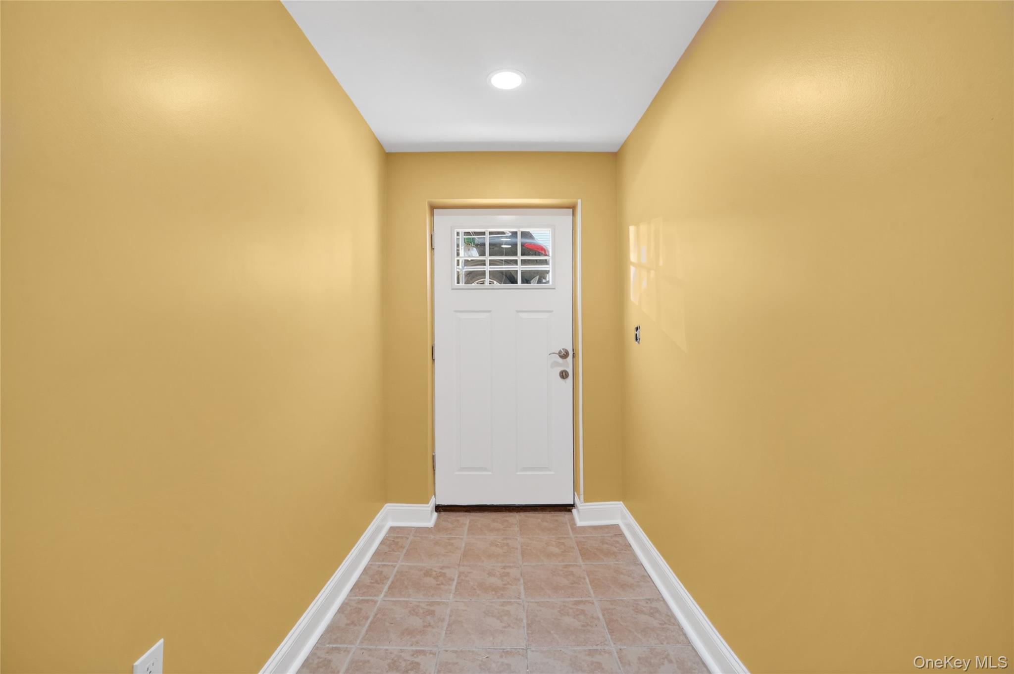 276 5th Avenue New Rochelle, NY 10801 - Photo 24 of 40 a view of a hallway