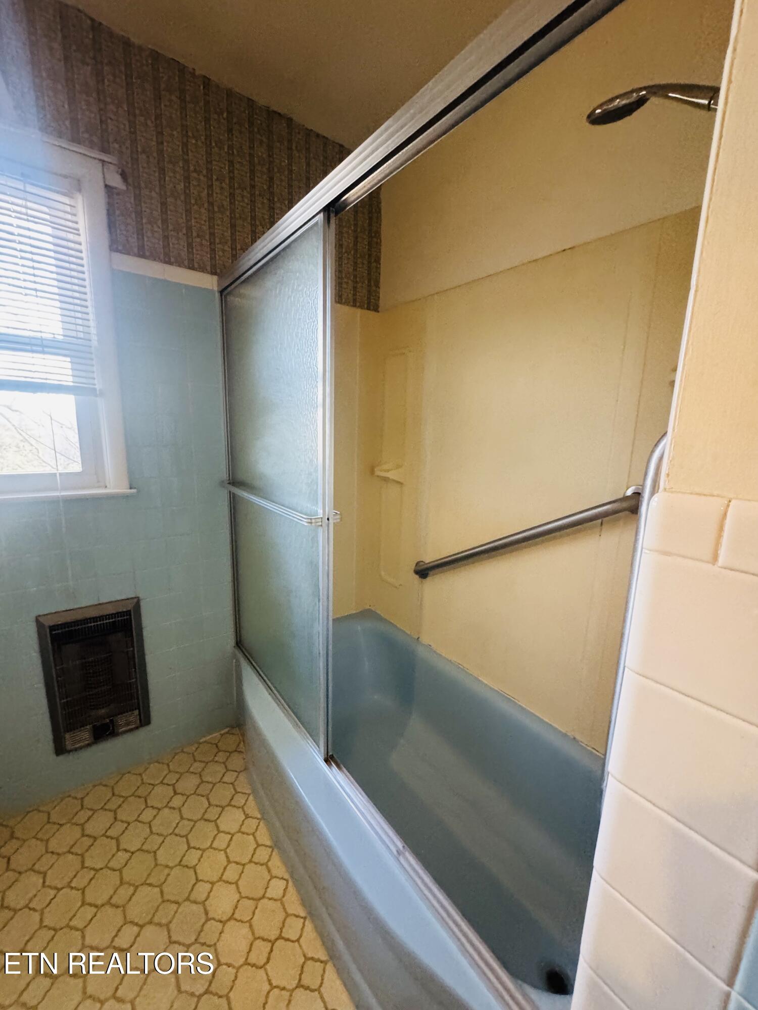 508 Scenic Drive Clinton, TN 37716 - Photo 23 of 33 IMG_3311