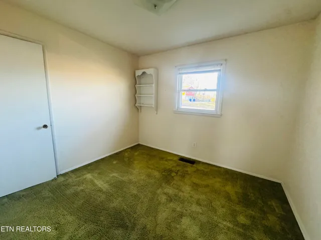 $269,900 | 508 Scenic Drive, Clinton, TN 37716