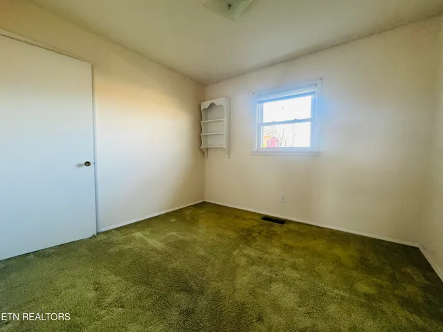 $269,900 | 508 Scenic Drive, Clinton, TN 37716