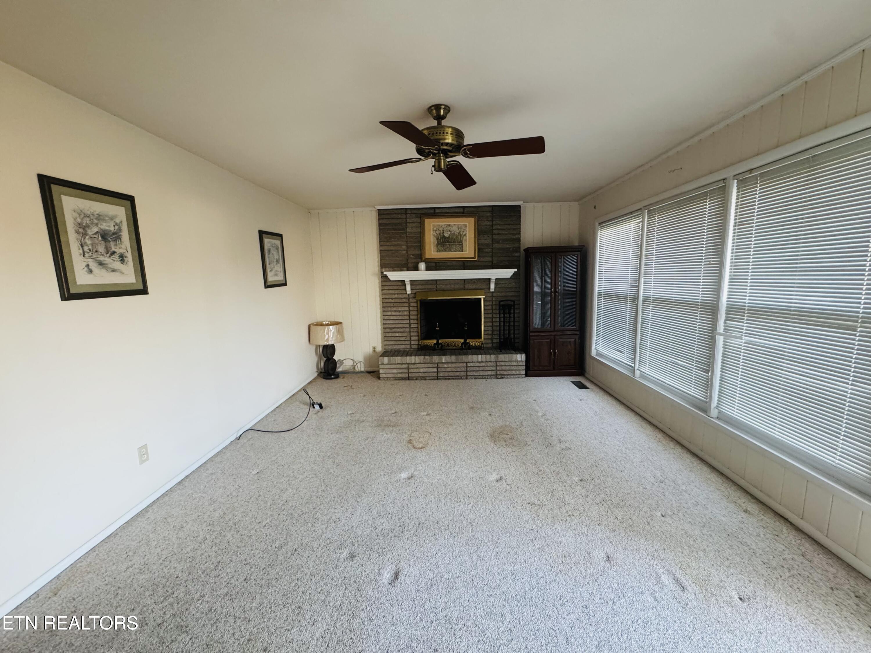 508 Scenic Drive Clinton, TN 37716 - Photo 9 of 33 IMG_3328