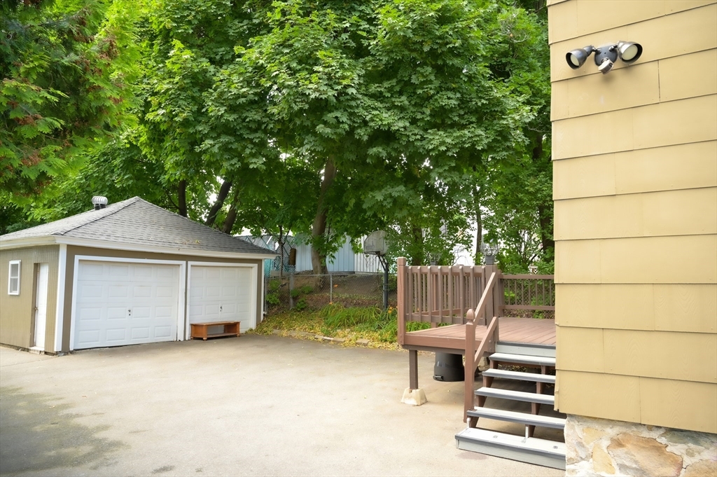 40 Strathmore Road Methuen, MA 01844 - Photo 8 of 41 Gallery Image 8