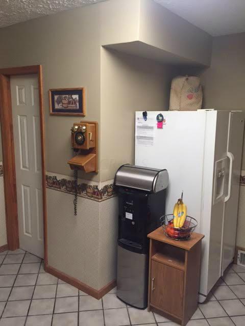 5451 Fairmount Road Newark, OH 43056 - Photo 13 of 40