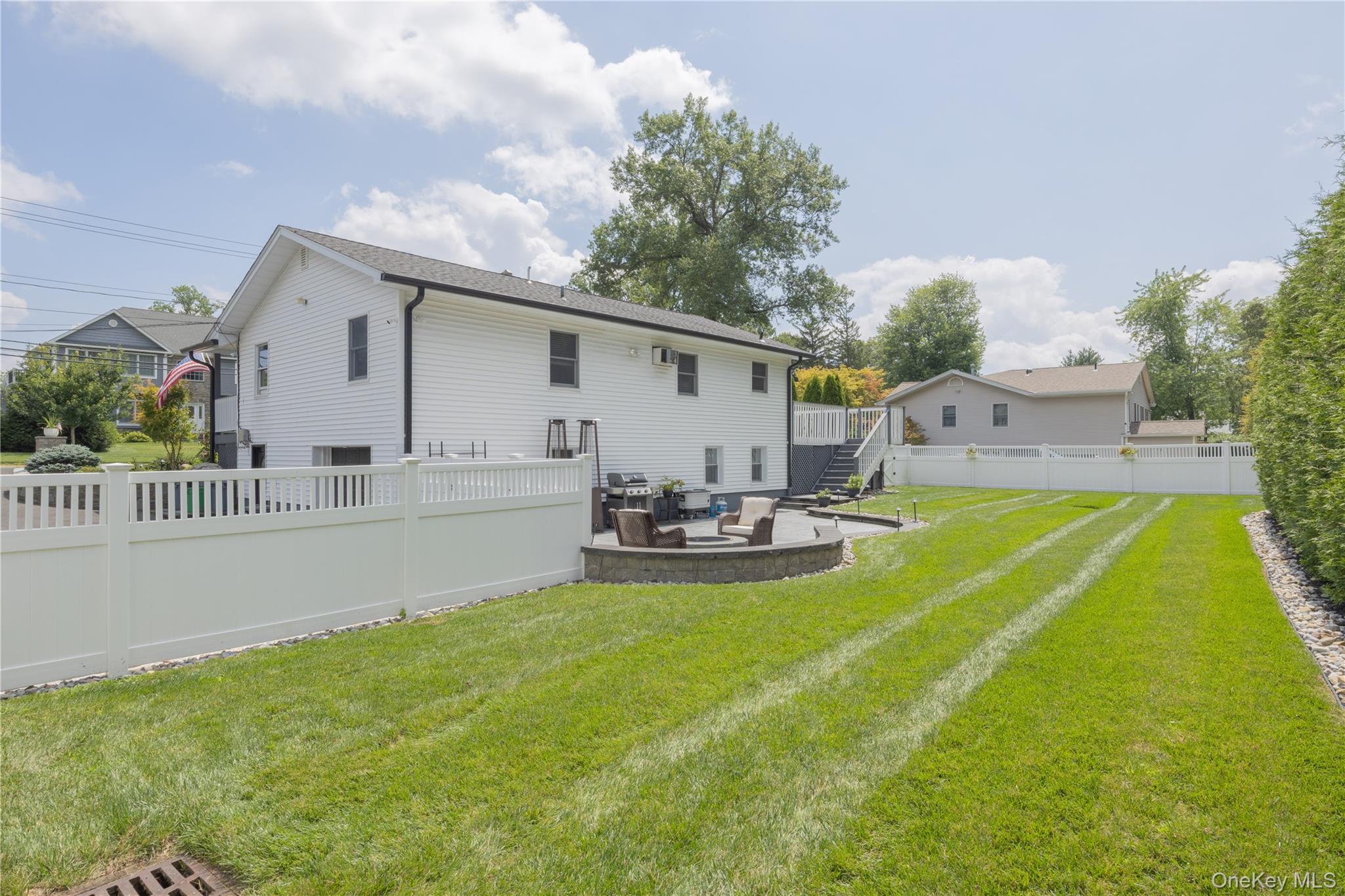 395 Ehrhardt Road Pearl River, NY 10965 - Photo 31 of 34 Gallery Image 31