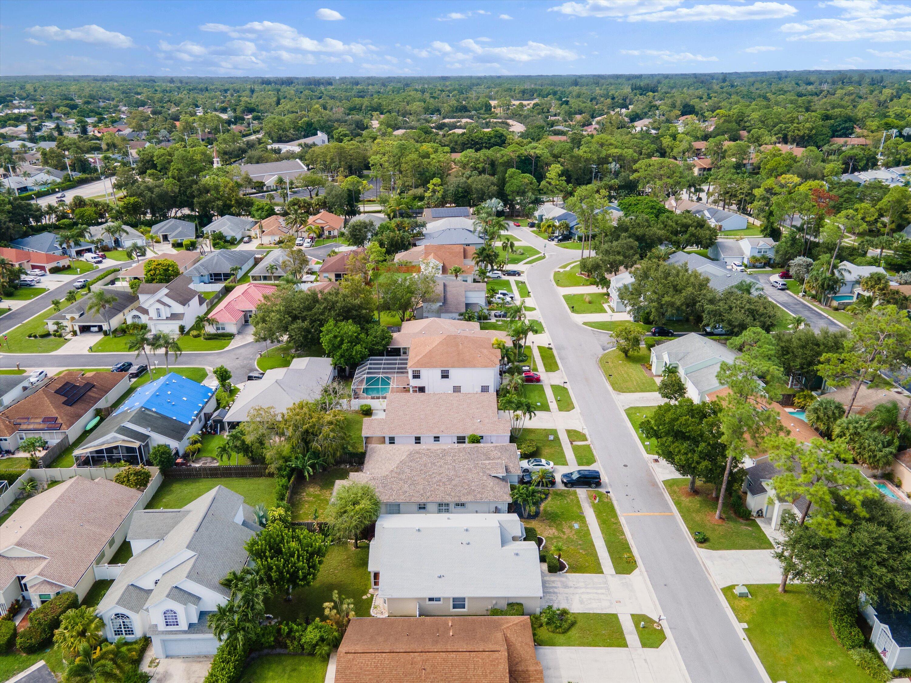 1069 Aviary Road Wellington, FL 33414 - Photo 27 of 28 Side Overhead View