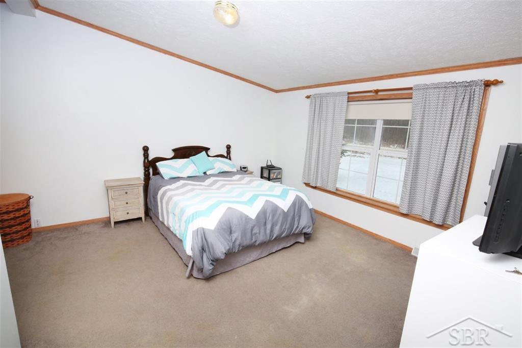 1409 West Kent Road Wheeler, MI 48662 - Photo 22 of 36 50003948-21.JPG