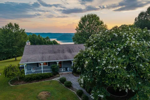 $949,900 | 11720 Fox Hill Road, Baxter, TN 38544
