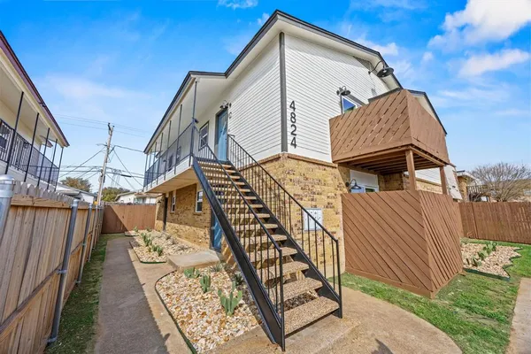 $1,195 | 4824 Wellesley Avenue, Unit D, Fort Worth, TX 76107