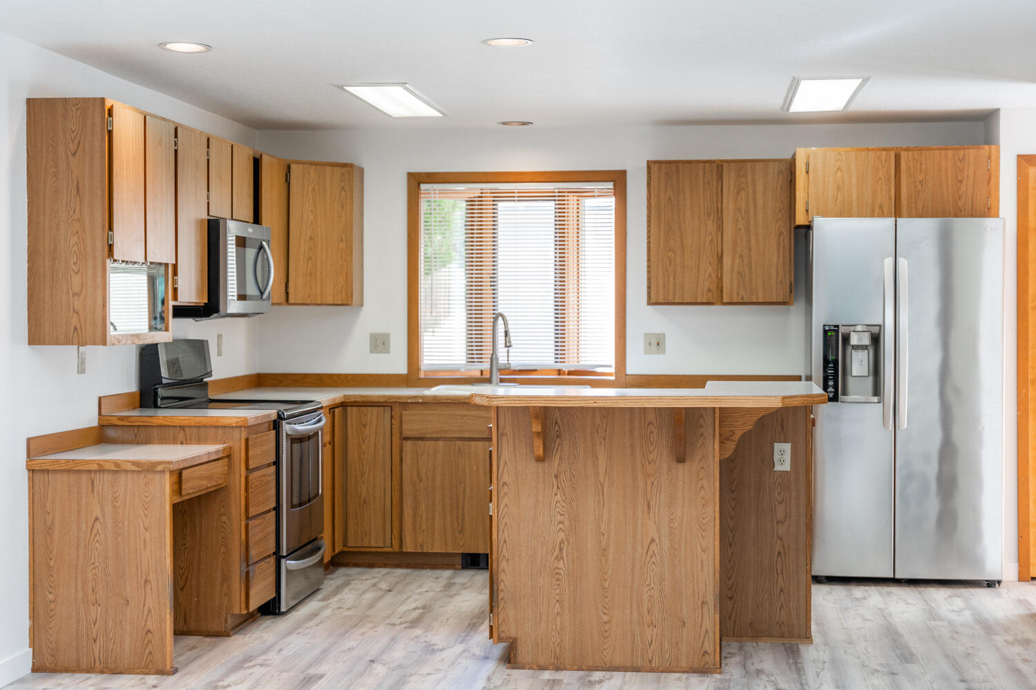 1050 Northeast Butler Market Road, Unit 24 Bend, OR 97701 - Photo 4 of 30 Open concept