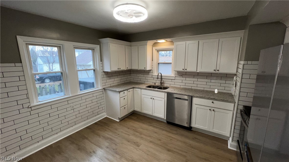 18301 Neff Road Cleveland, OH 44119 - Photo 9 of 33 updated kitchen