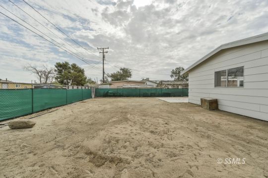 420 West Upjohn Avenue Ridgecrest, CA 93555 - Photo 29 of 32 a view of a backyard