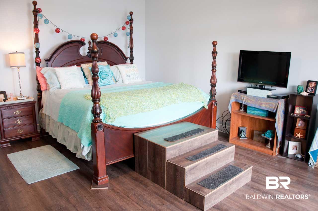 27152 Marina Road, Unit B Orange Beach, AL 36561 - Photo 19 of 37 Waterfront Master Bedroom
