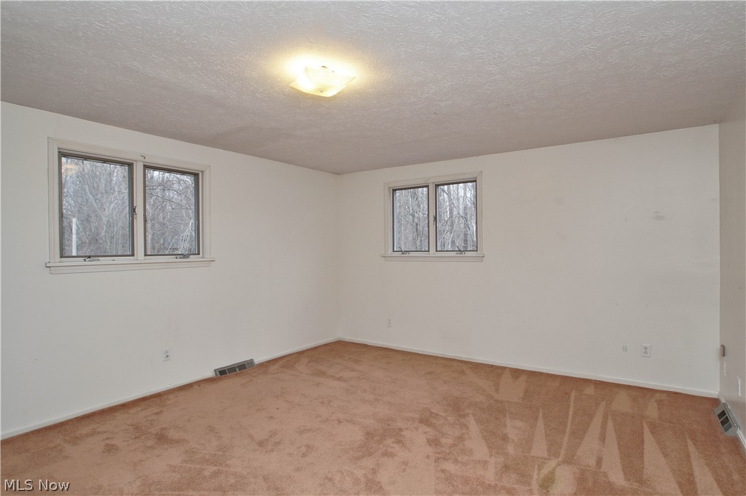 6822 Fairfield Road Painesville, OH 44077 - Photo 27 of 34