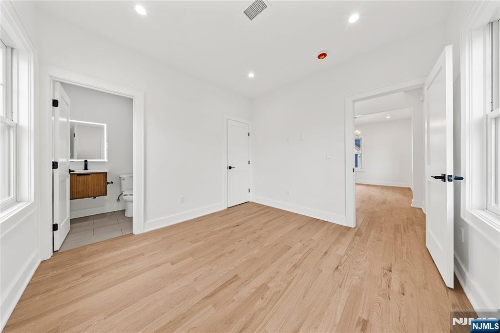 51 Becker Avenue Rochelle Park, NJ 07662 - Photo 24 of 48