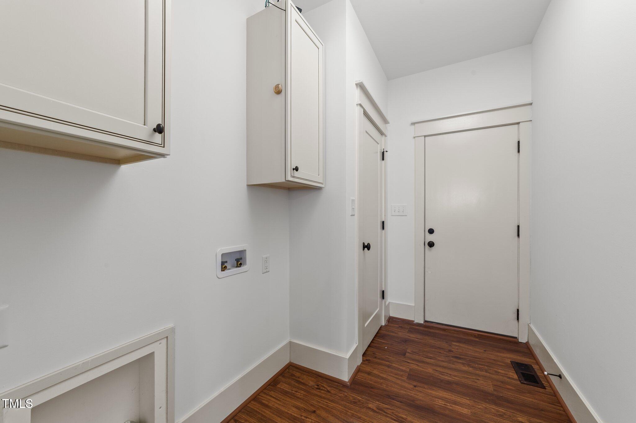 3820 Benson Hardee Road Benson, NC 27504 - Photo 28 of 55 a view of an empty room