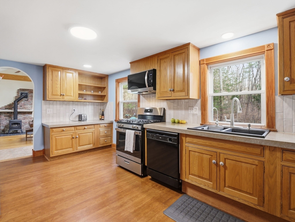 45 Campmeeting Road Topsfield, MA 01983 - Photo 15 of 42