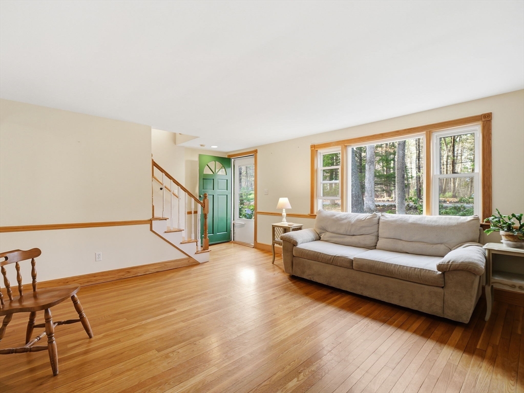 45 Campmeeting Road Topsfield, MA 01983 - Photo 4 of 42