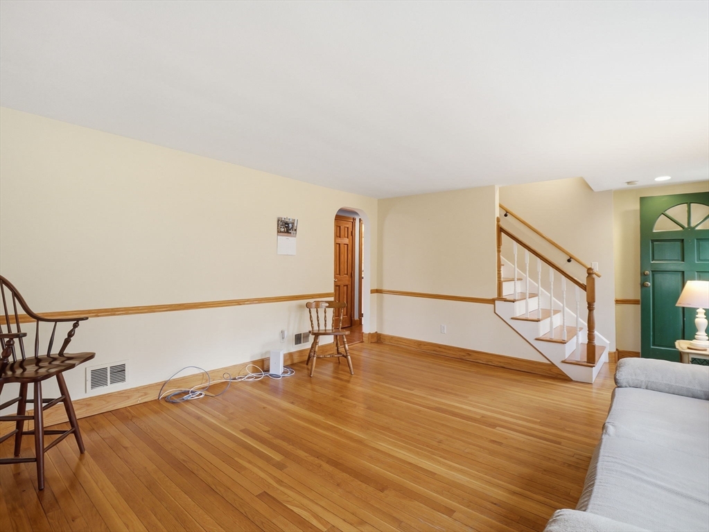 45 Campmeeting Road Topsfield, MA 01983 - Photo 5 of 42