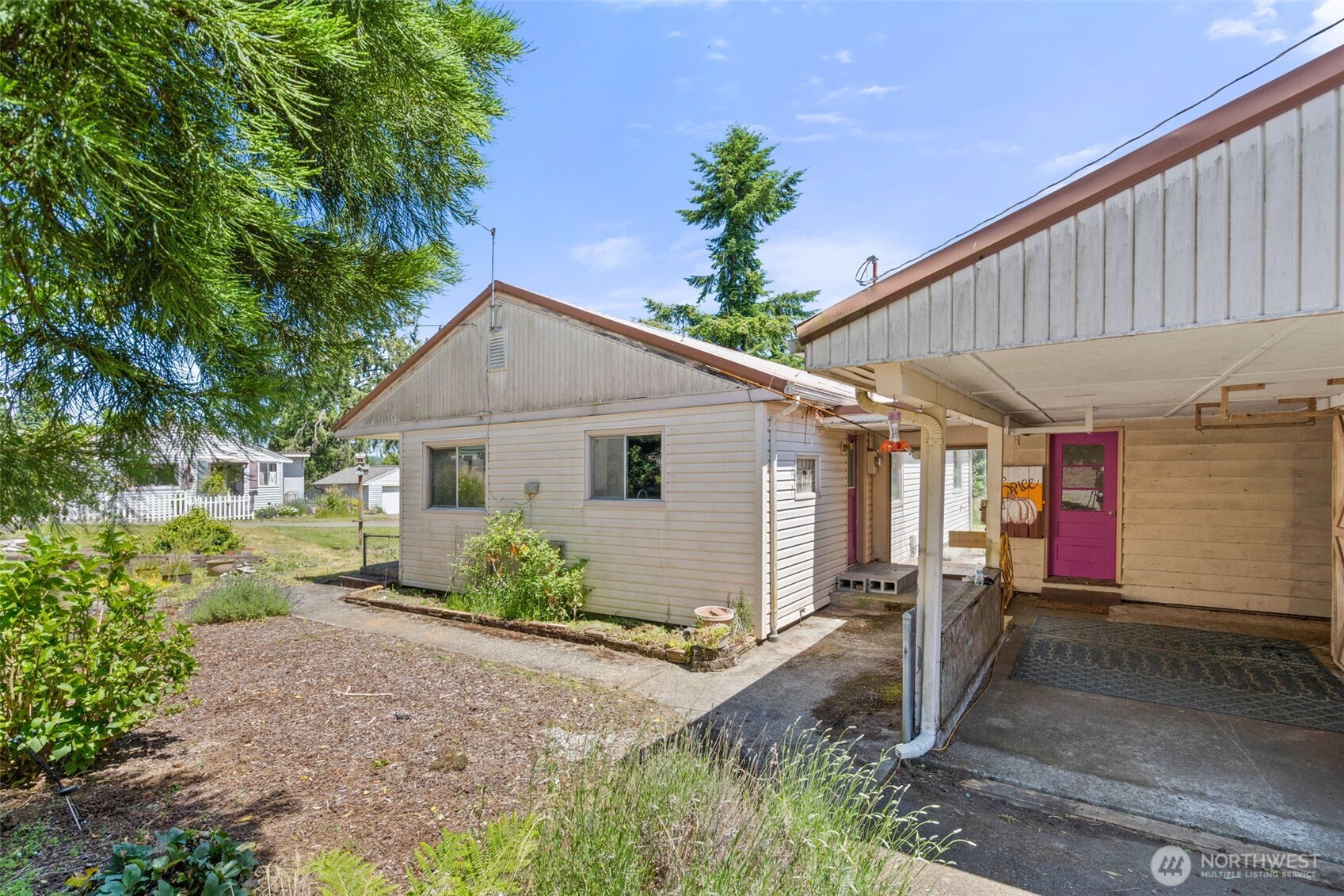 905 Peters Street Raymond, WA 98577 - Photo 4 of 29