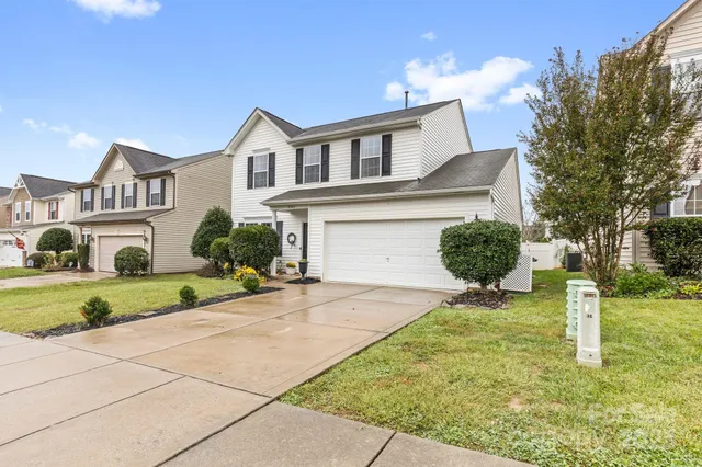 a house view with a outdoor space