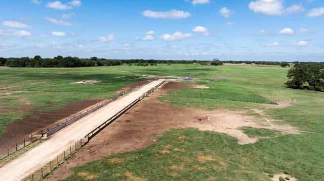 a view of a livingroom with furniture