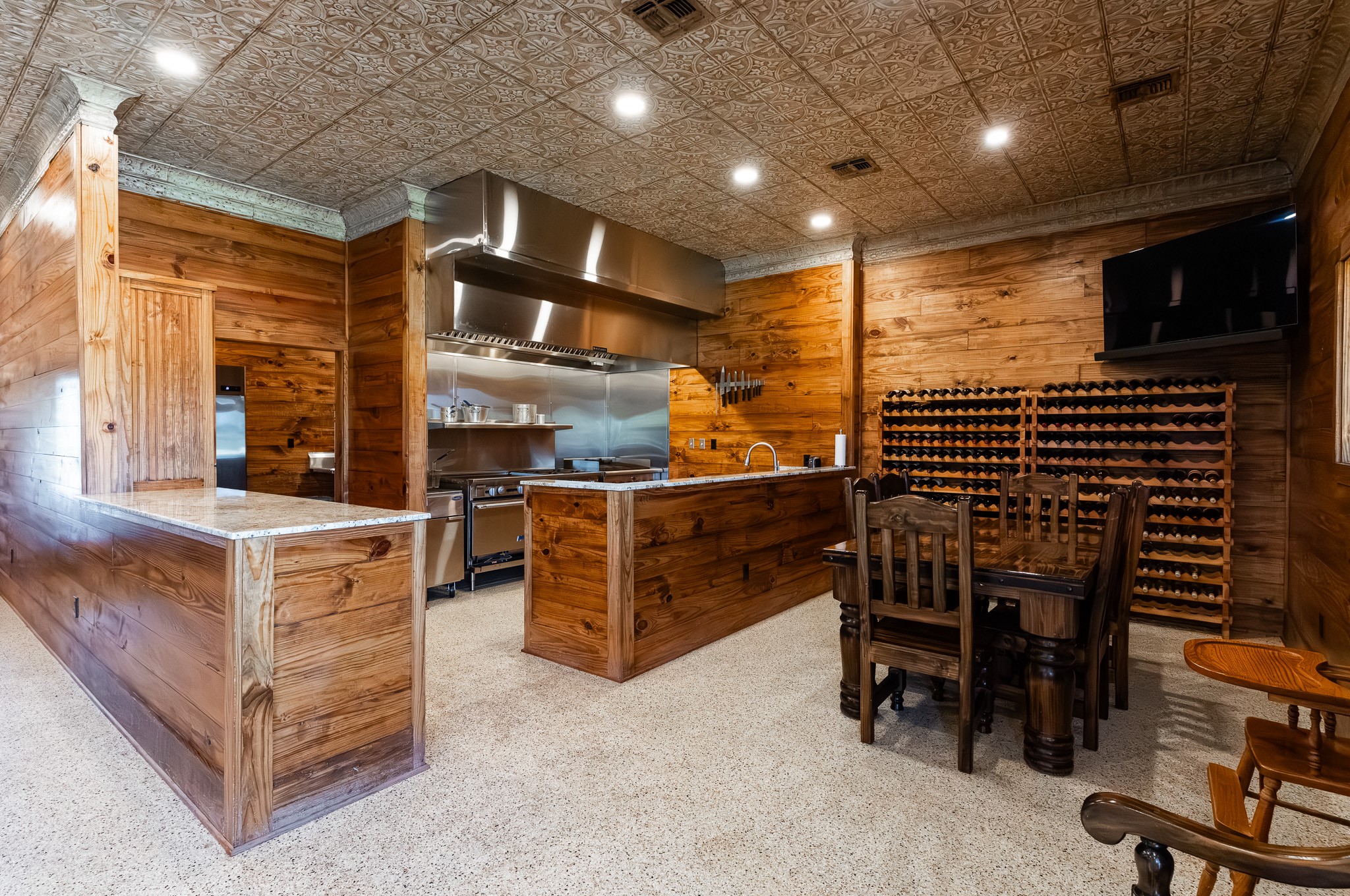 1119 Wolters Road Schulenburg, TX 78956 - Photo 4 of 50 a view of a lobby with furniture