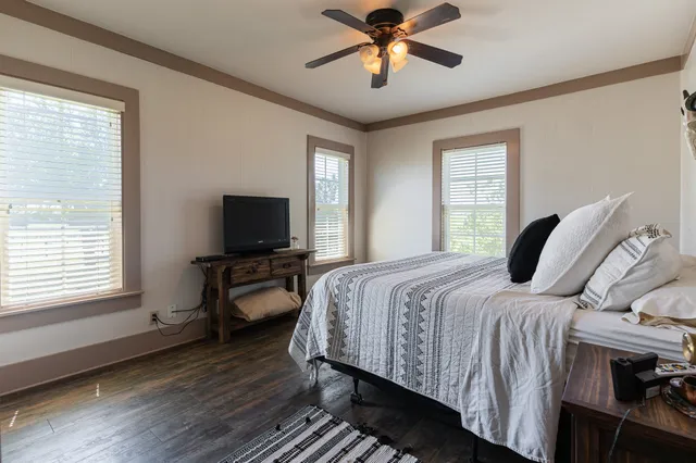 $4,995,000 | 1119 Wolters Road, Schulenburg, TX 78956