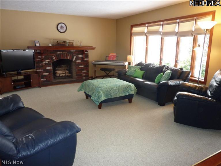 17475 Messenger Road Chagrin Falls, OH 44023 - Photo 4 of 23 Gallery Image 4