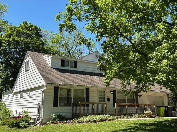 $215,000 | 912 Ridge Drive, Belton, MO 64012