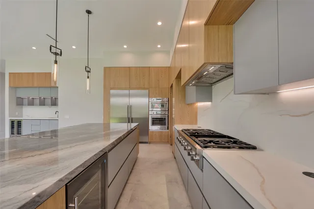 $2,197,500 | 51 Huntsmans Horn Circle, The Woodlands, TX 77380