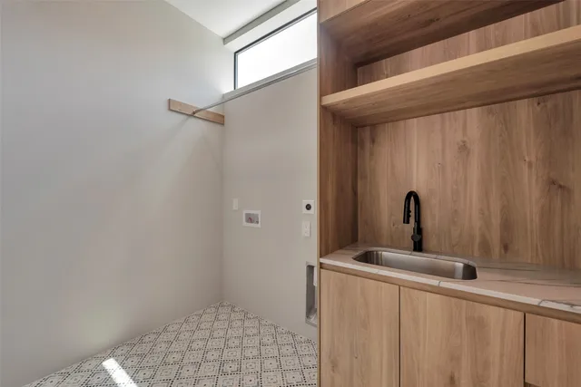 $2,197,500 | 51 Huntsmans Horn Circle, The Woodlands, TX 77380