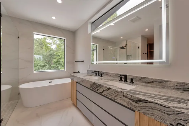 $2,197,500 | 51 Huntsmans Horn Circle, The Woodlands, TX 77380