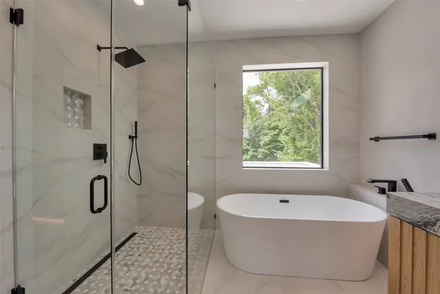 $2,197,500 | 51 Huntsmans Horn Circle, The Woodlands, TX 77380