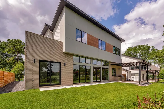 $2,197,500 | 51 Huntsmans Horn Circle, The Woodlands, TX 77380