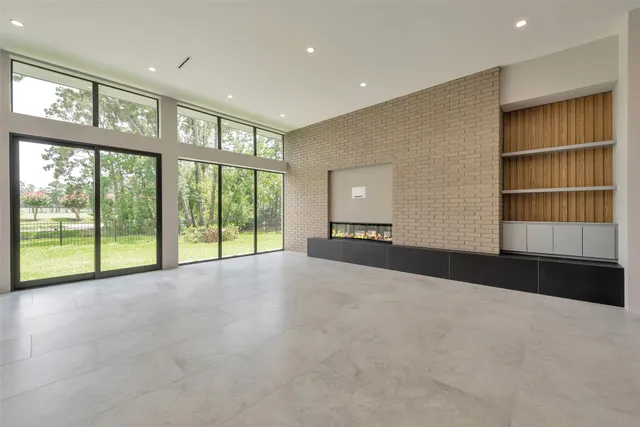 $2,197,500 | 51 Huntsmans Horn Circle, The Woodlands, TX 77380