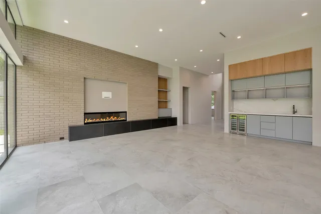 $2,197,500 | 51 Huntsmans Horn Circle, The Woodlands, TX 77380