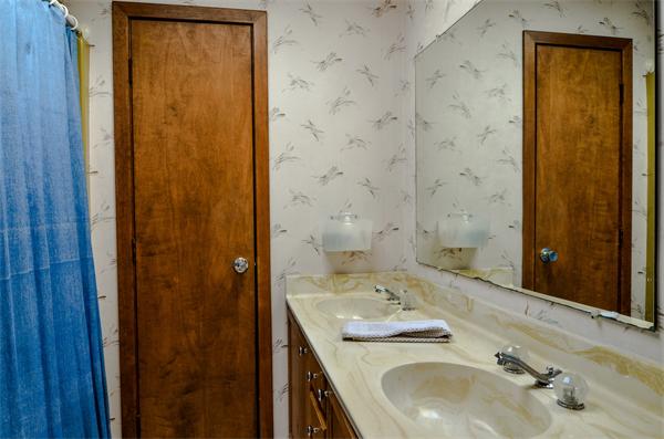 10 Longmeadow Road Westborough, MA 01581 - Photo 19 of 26 Gallery Image 19