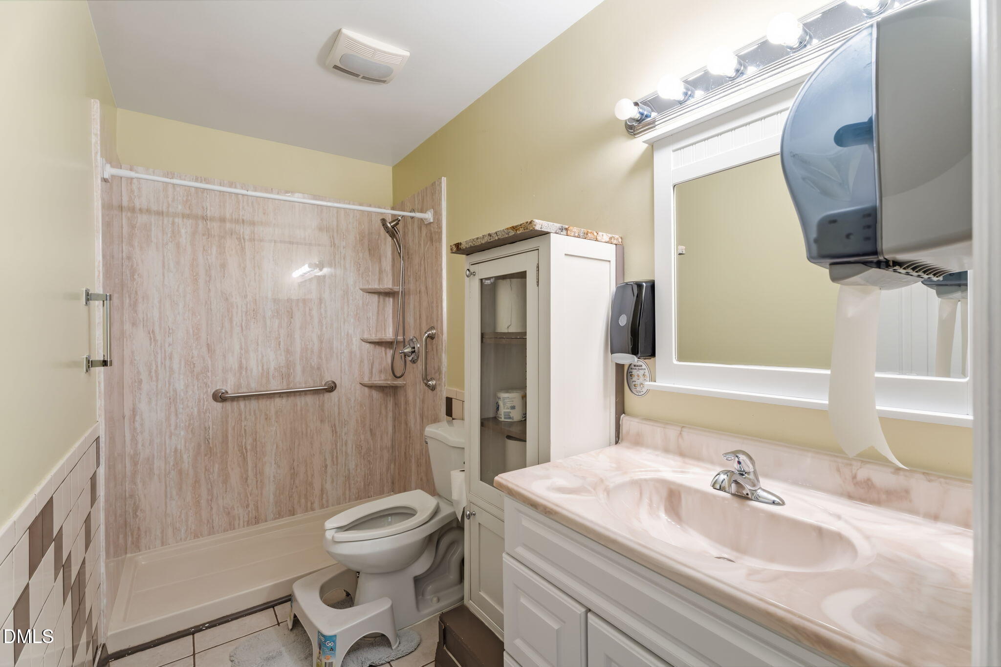 2409 Dunbrook Court Raleigh, NC 27604 - Photo 14 of 43 14-web-or-mls-DSC02433