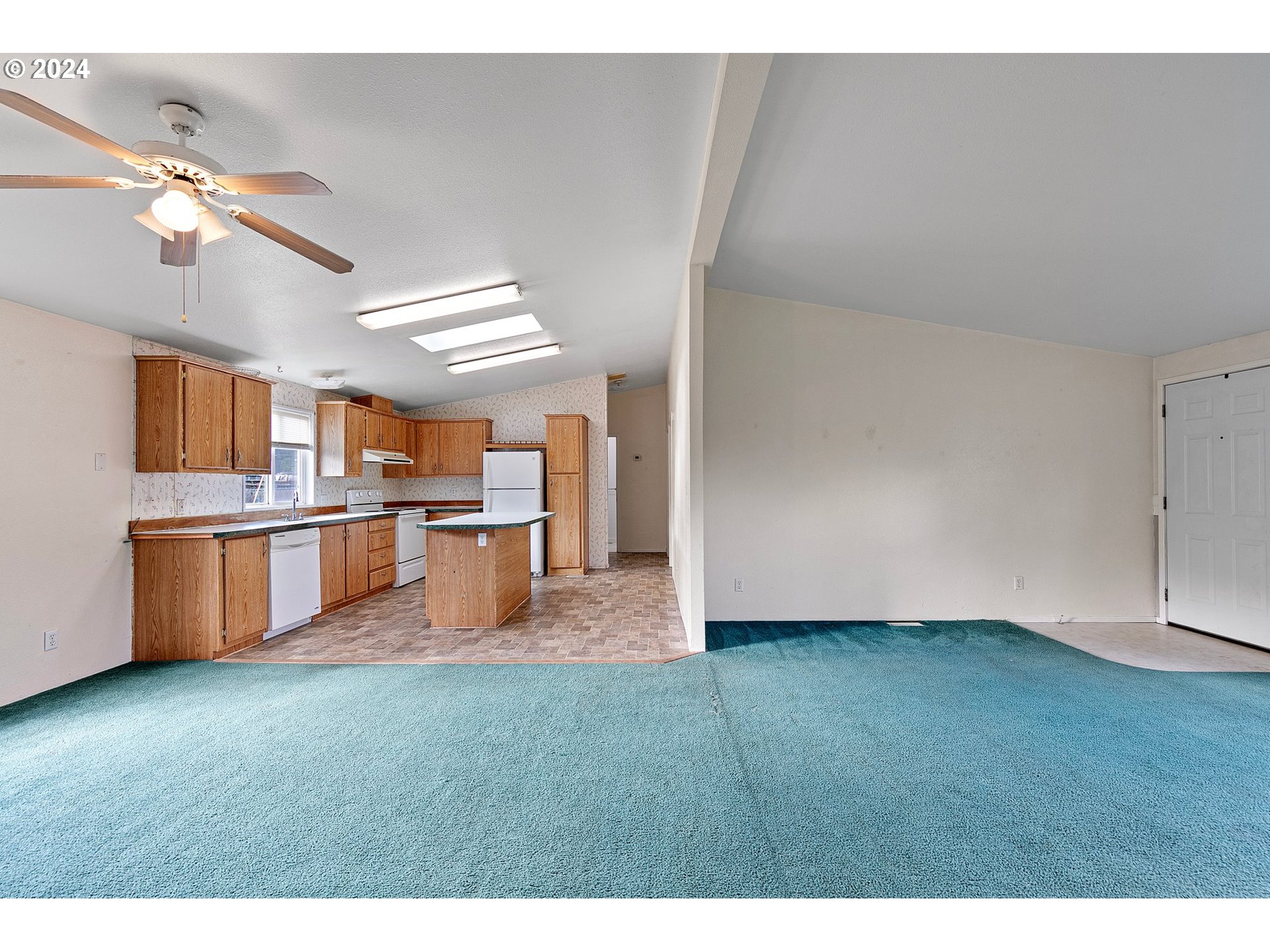 451 Applegate Avenue Drain, OR 97435 - Photo 17 of 39 Gallery Image 17