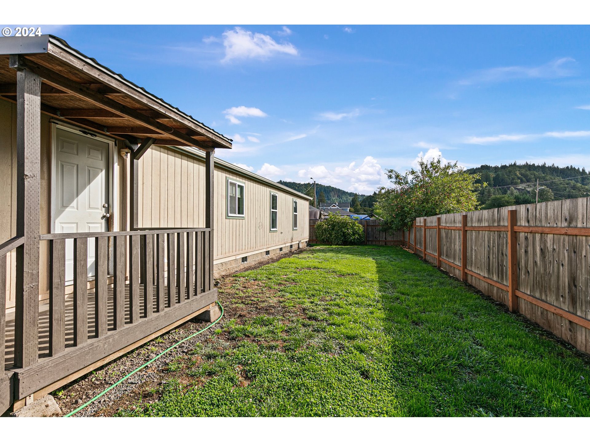 451 Applegate Avenue Drain, OR 97435 - Photo 7 of 39 Gallery Image 7