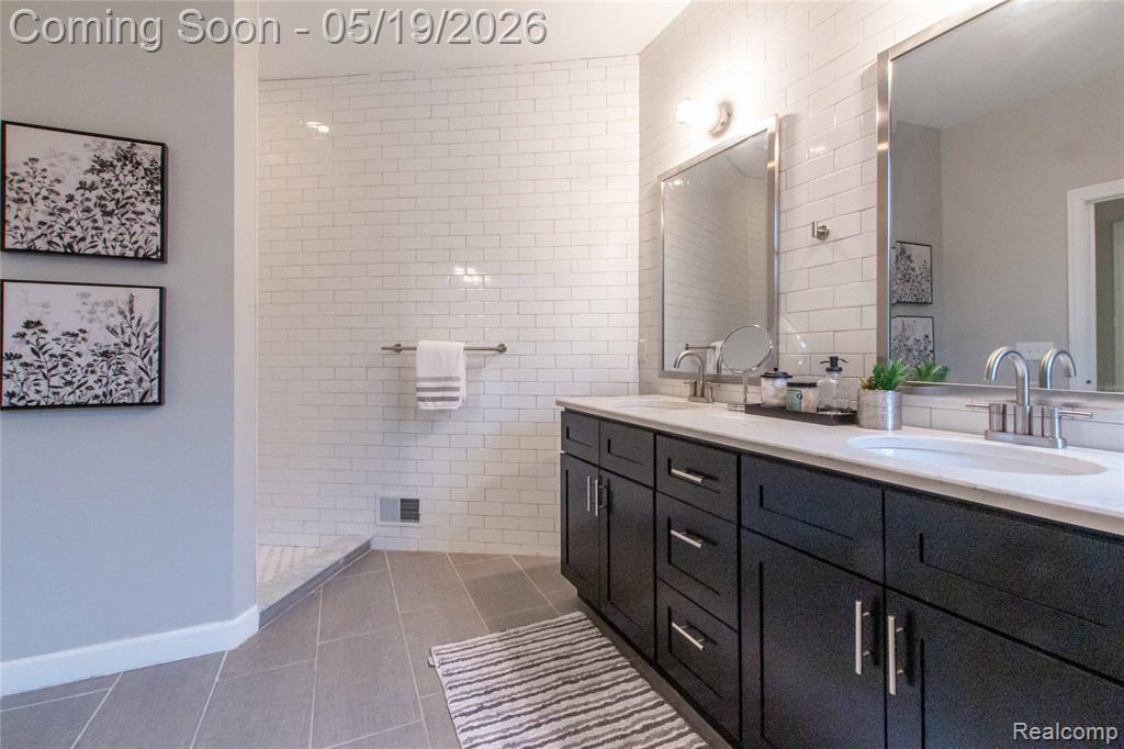 4468 3rd Avenue, Unit LOWR Detroit, MI 48201 - Photo 19 of 34