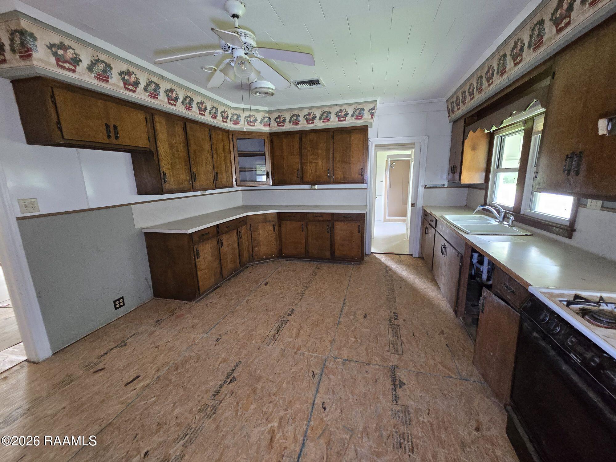 400 Church Avenue Kaplan, LA 70548 - Photo 6 of 39 6