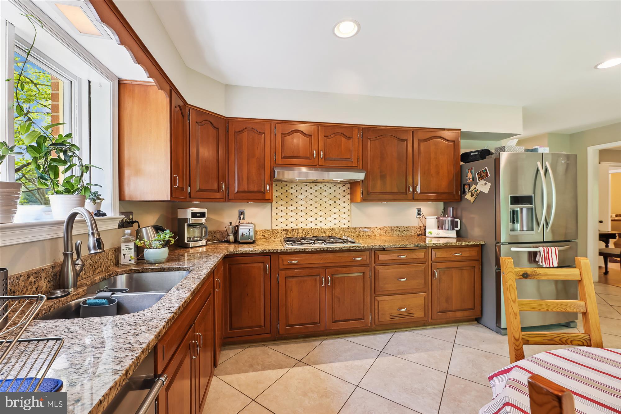 6324 Lenox Road Bethesda, MD 20817 - Photo 19 of 40 Kitchen: granite counter tops and SS appliances