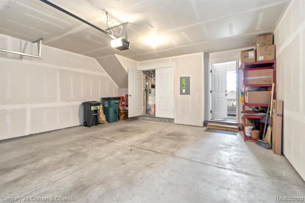 2500 Normandy Road, Unit 42 Royal Oak, MI 48073 - Photo 43 of 63